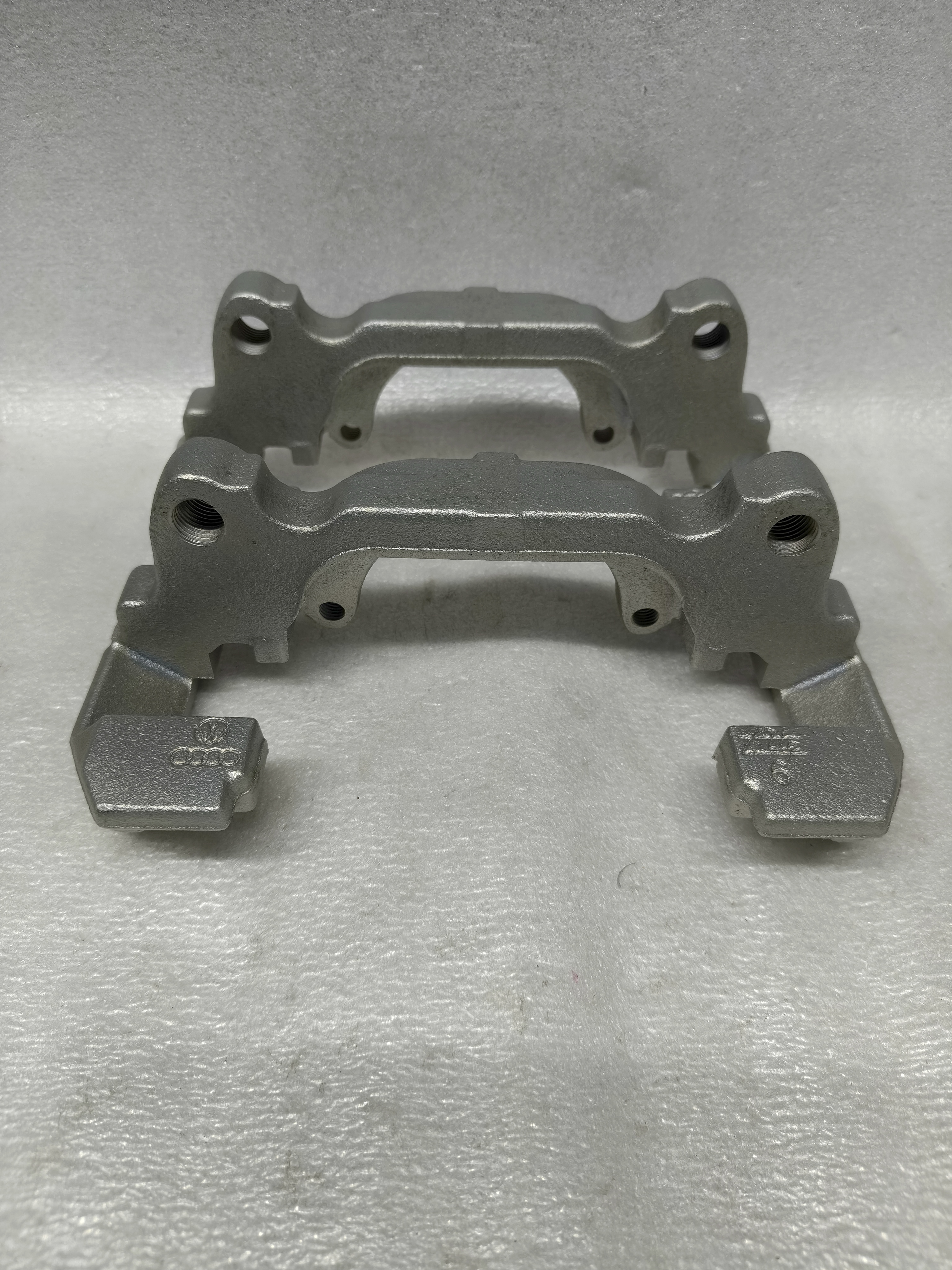 Передний тормозной суппорт Audi Volkswagen Skoda Seat