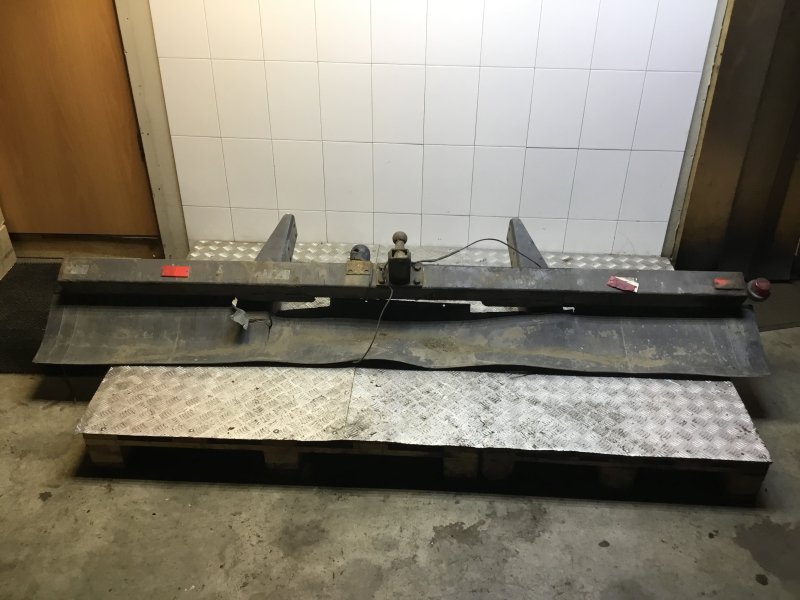 Противоподкатный брус Renault Midlum DXI 5 5.8
