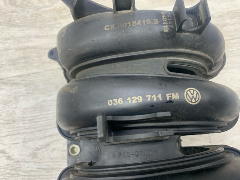 Коллектор впускной VOLKSWAGEN GOLF BCA 2004