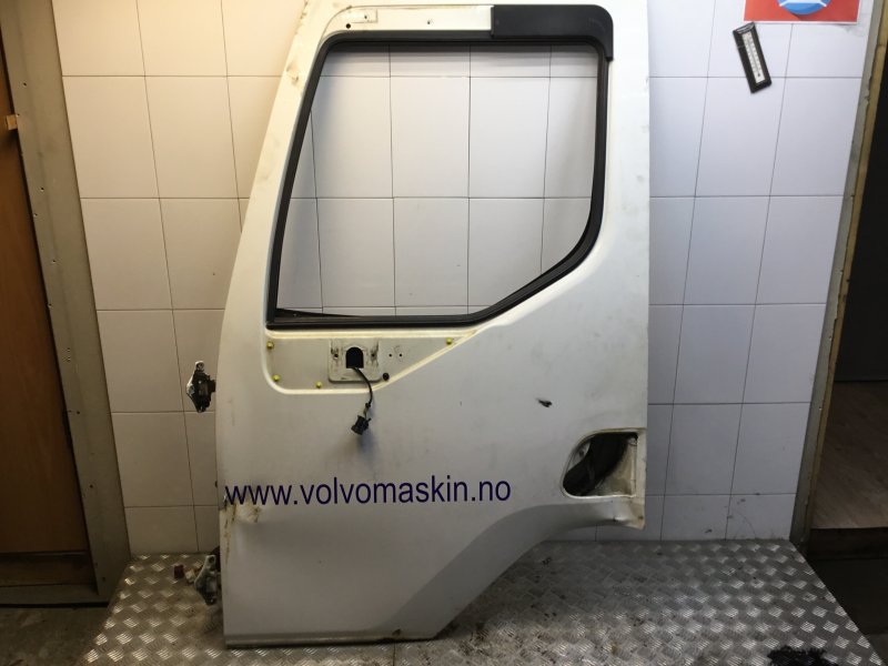 Дверь левая Volvo FL 7.2 2008