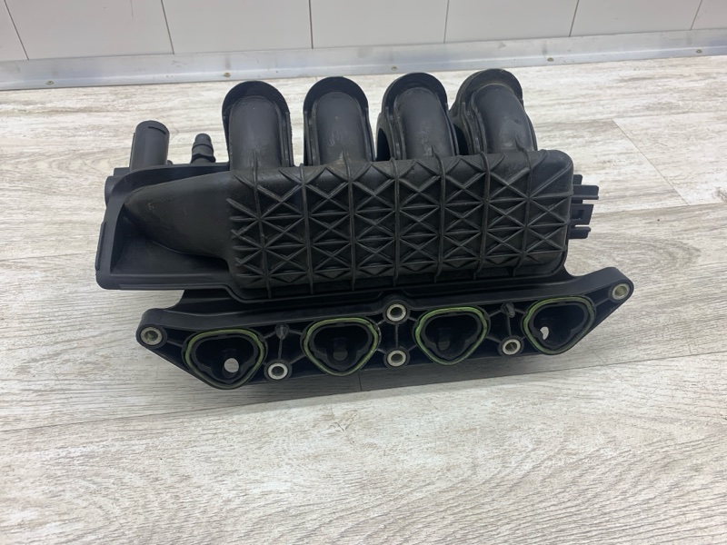 Коллектор впускной VOLKSWAGEN GOLF BCA 2004