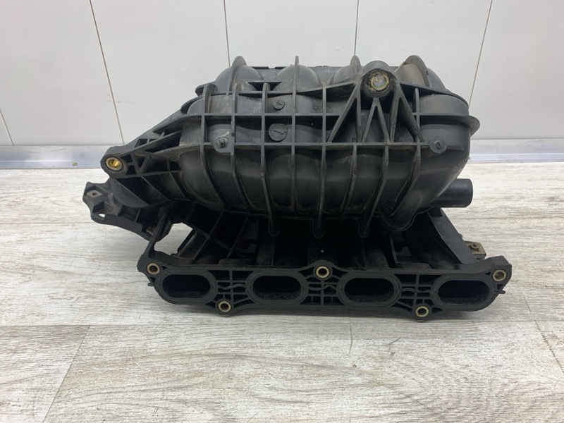 Коллектор впускной TOYOTA AVENSIS 1AZFE 2001