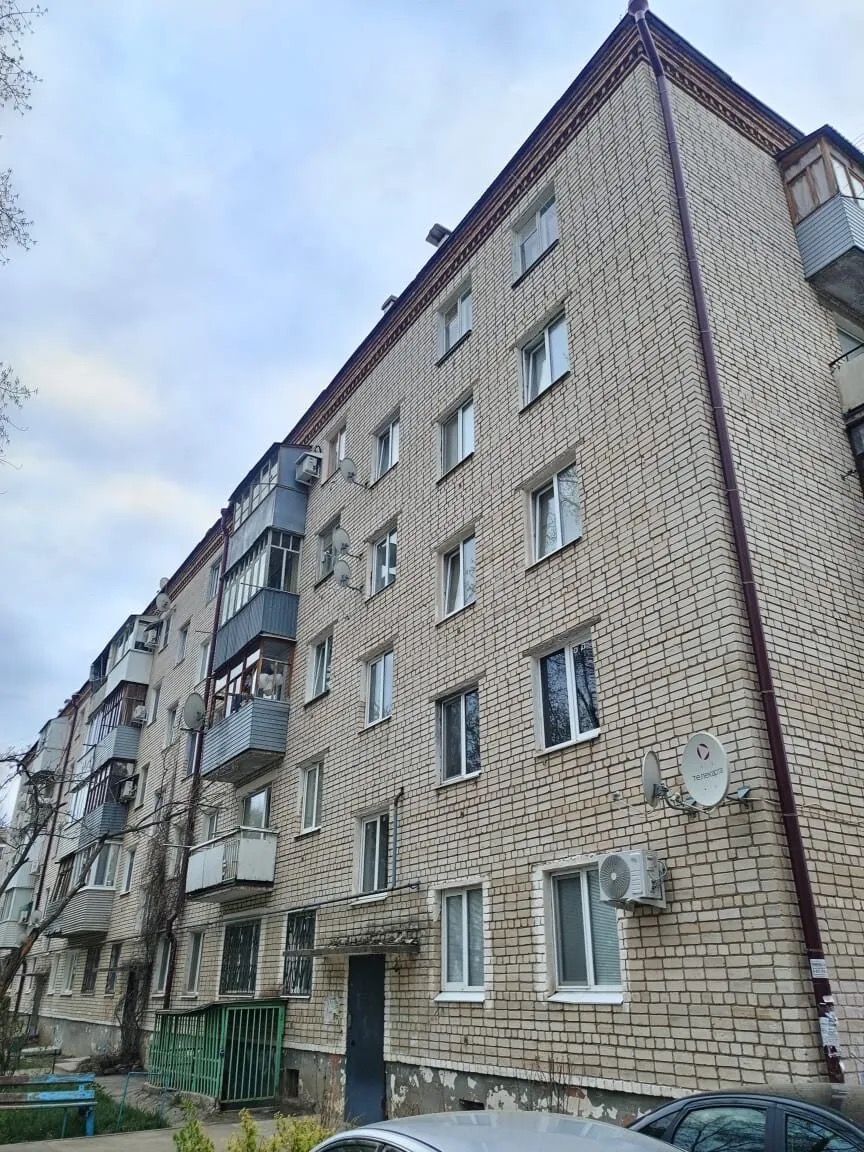Продам 2 ком кВ 42 м2