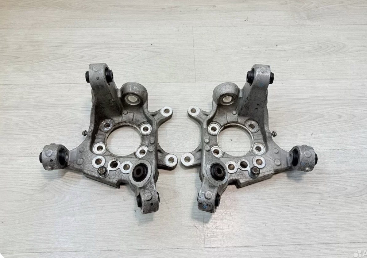 Кулаки задние пара Nissan Teana J32