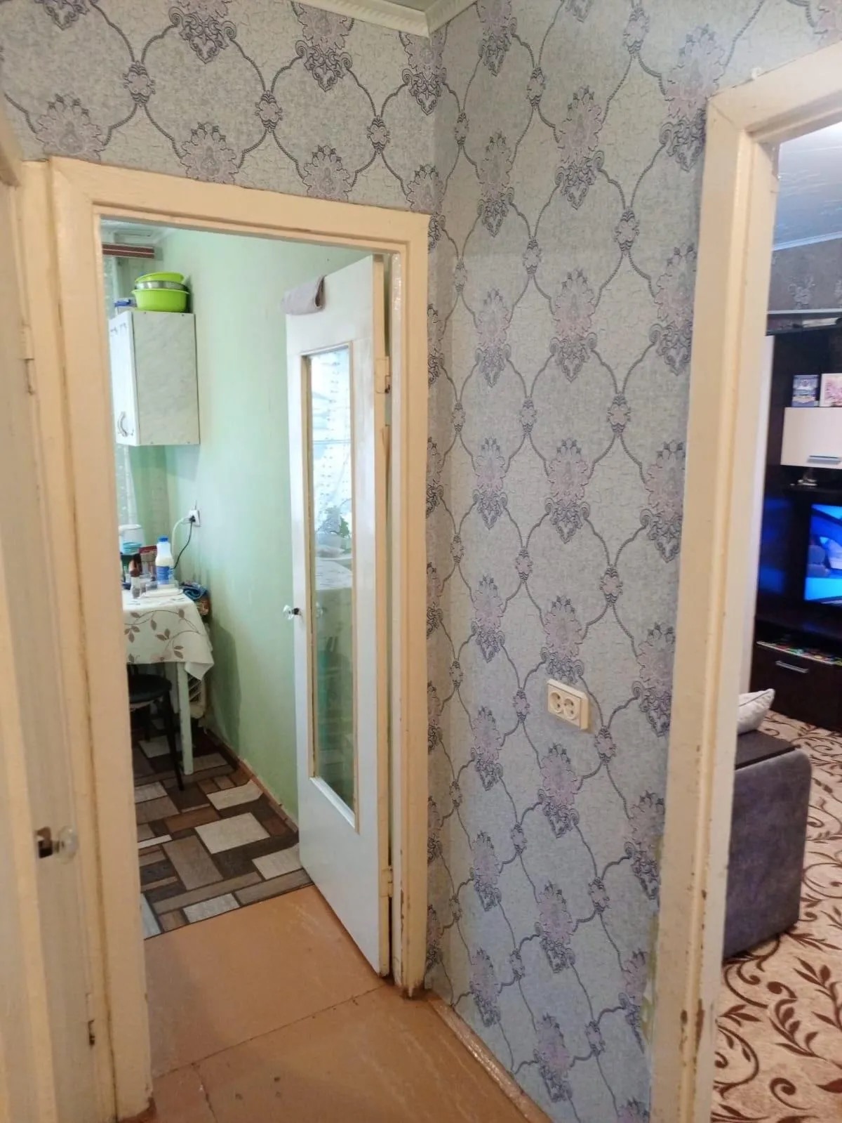 Продам 2 ком кВ 43 и 2