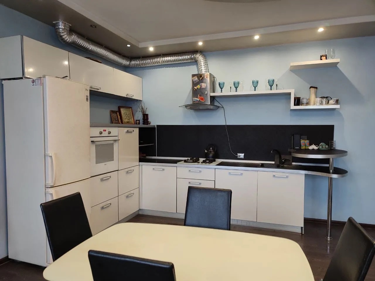 Продается 3 ком кВ 57 м2
