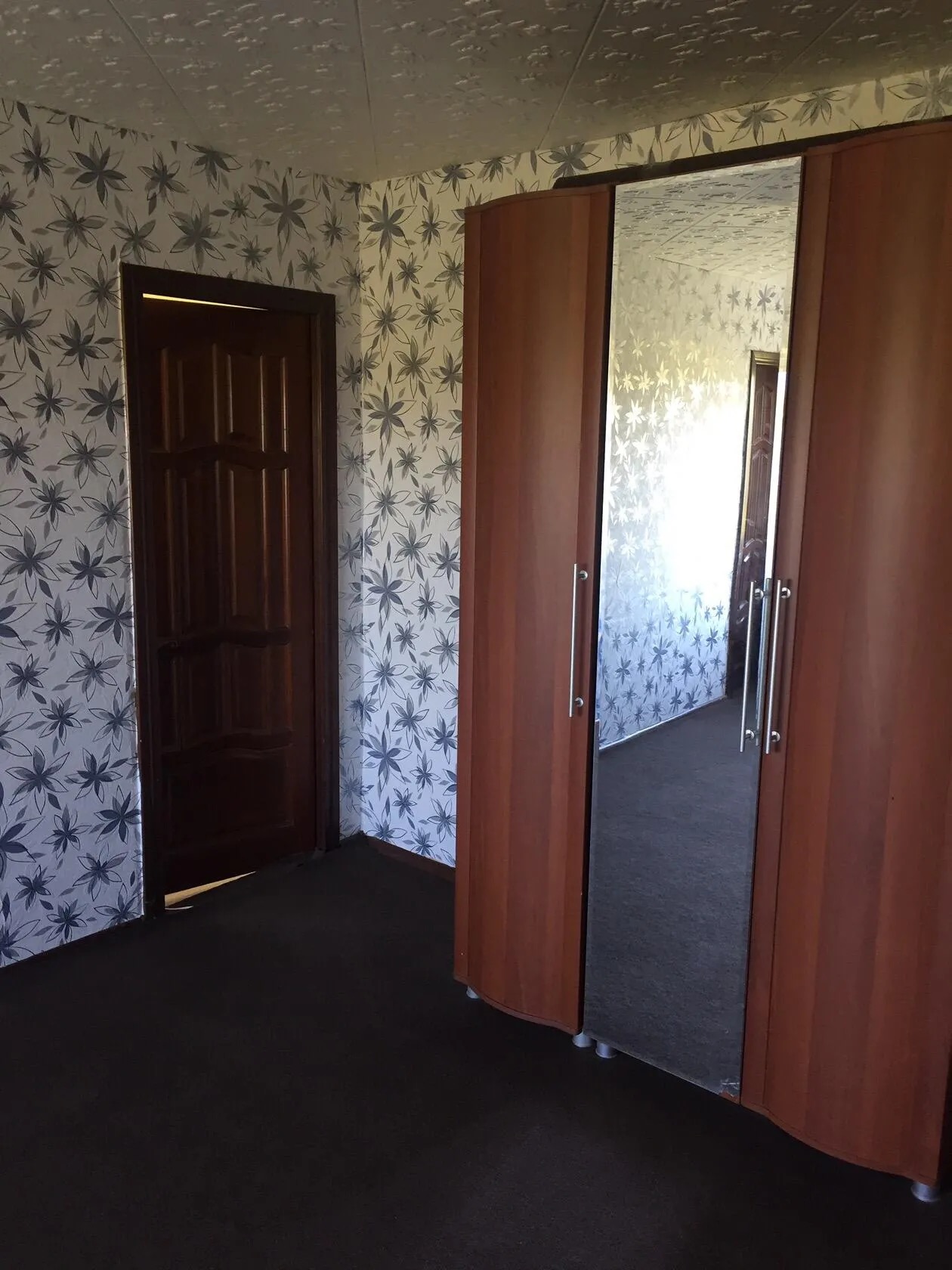 Продам 2 комика 44 кВ м