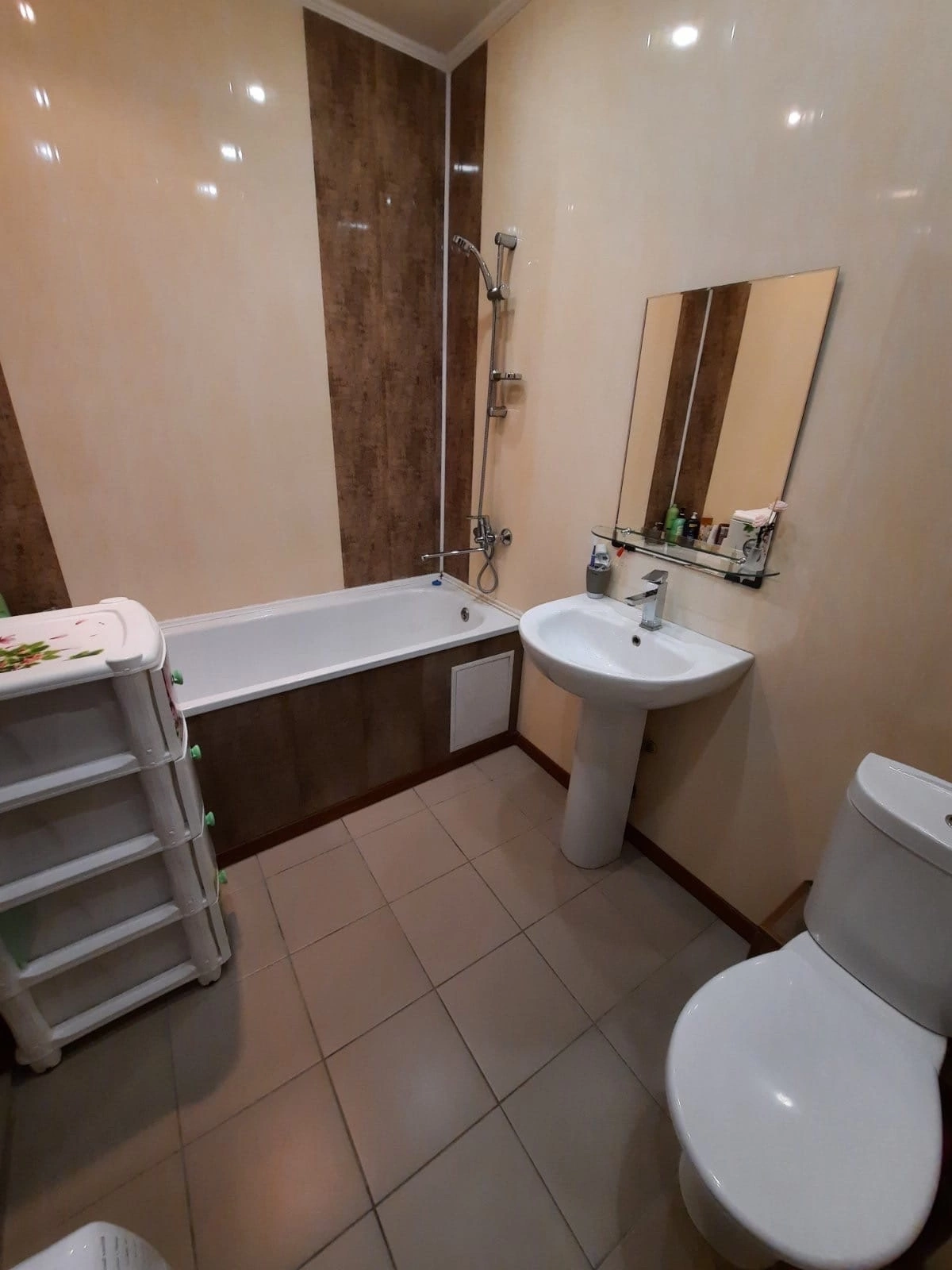 Продам 2 ком кВ 42м2