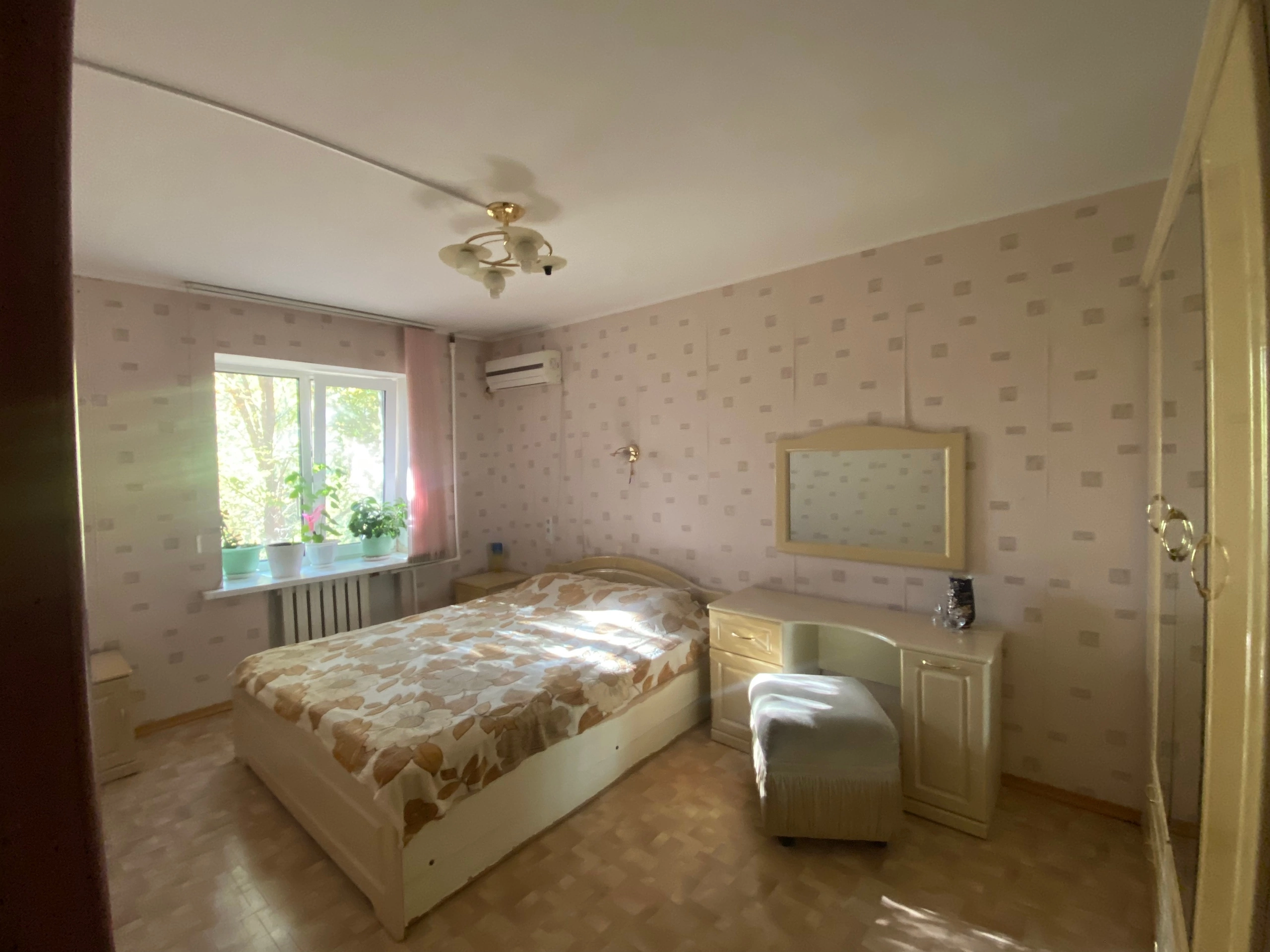 Продам 2 ком кВ 42м2