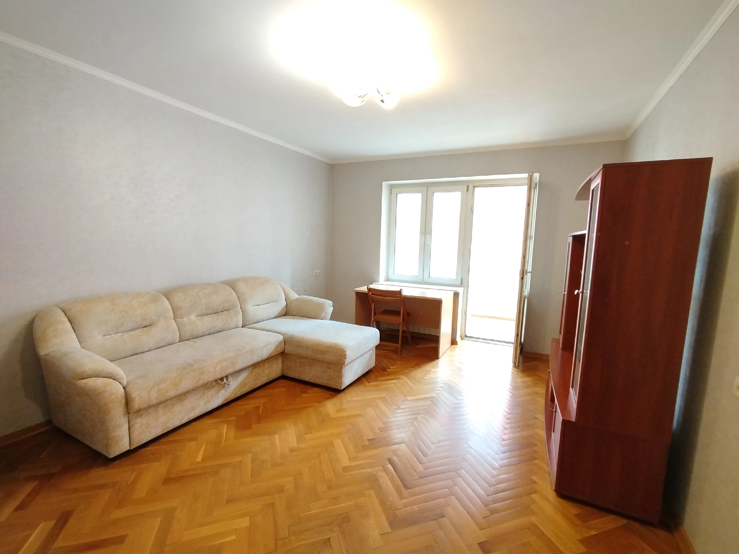 Продам 2 ком кВ 42м2