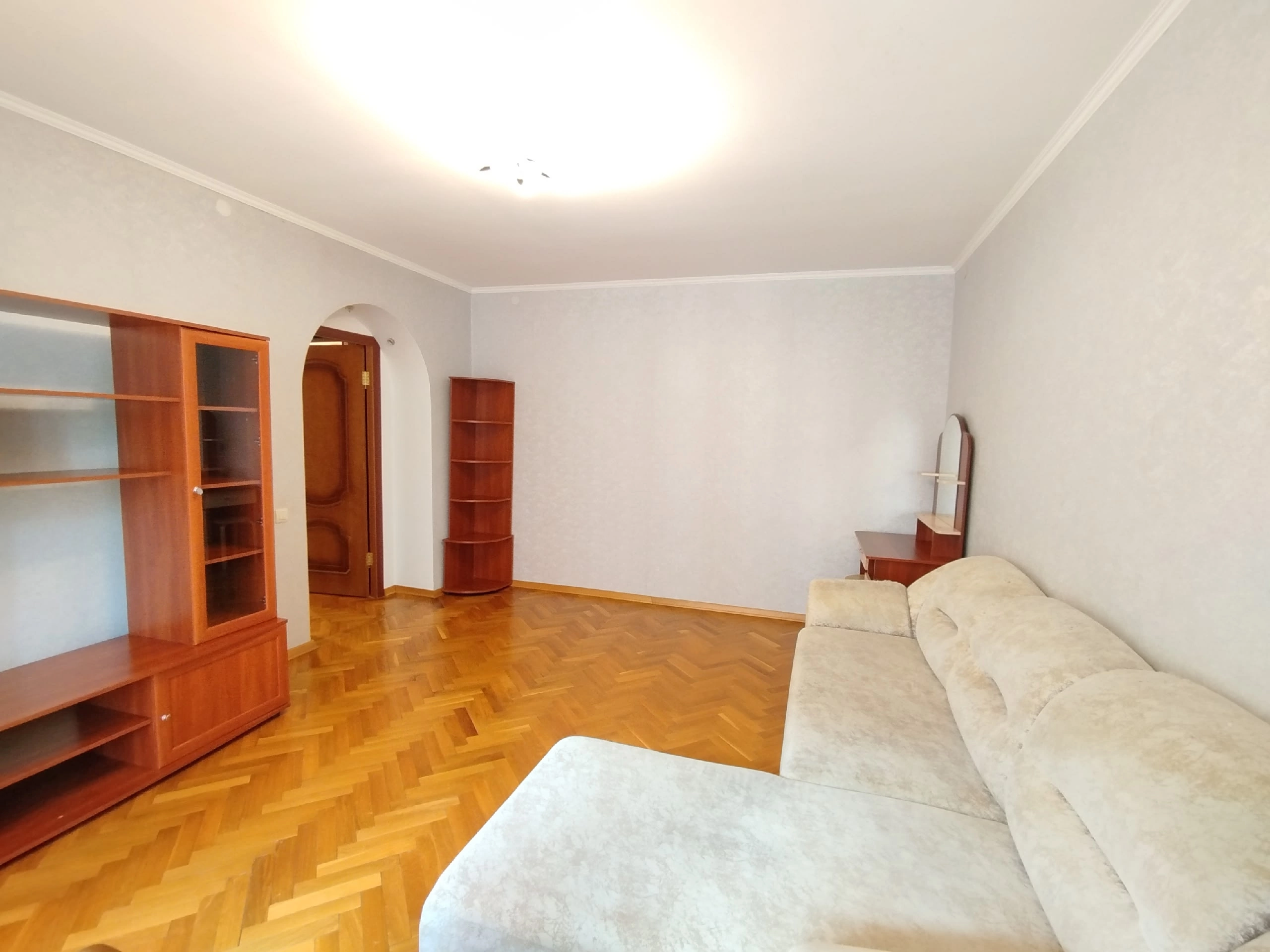 Продам 2 ком кВ 42м2