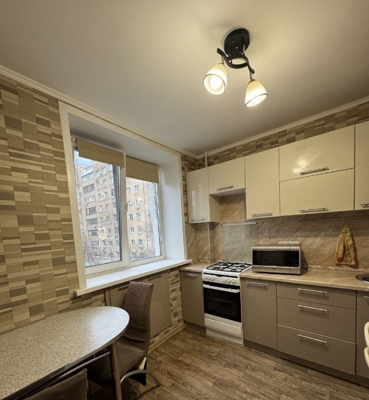 Сдам 1 ком кв30 м2
