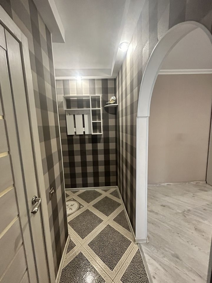 Продам 2 ком кВ 43м2