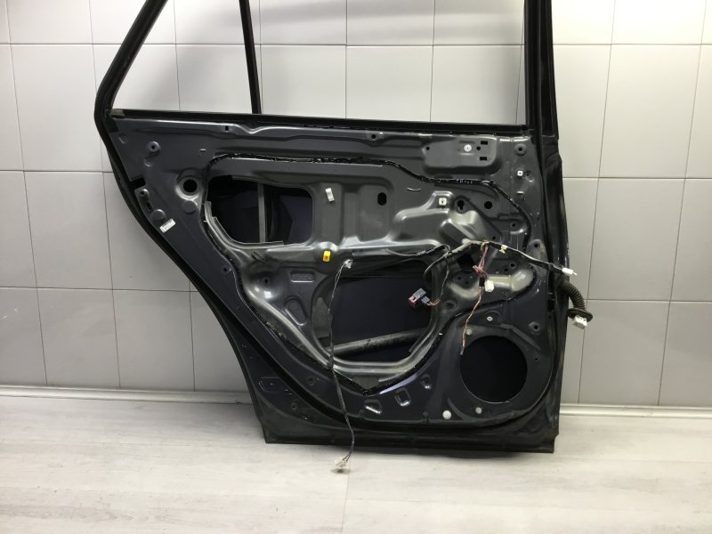 Дверь задняя левая TOYOTA AVENSIS УНИВЕРСАЛ 1CDFTV