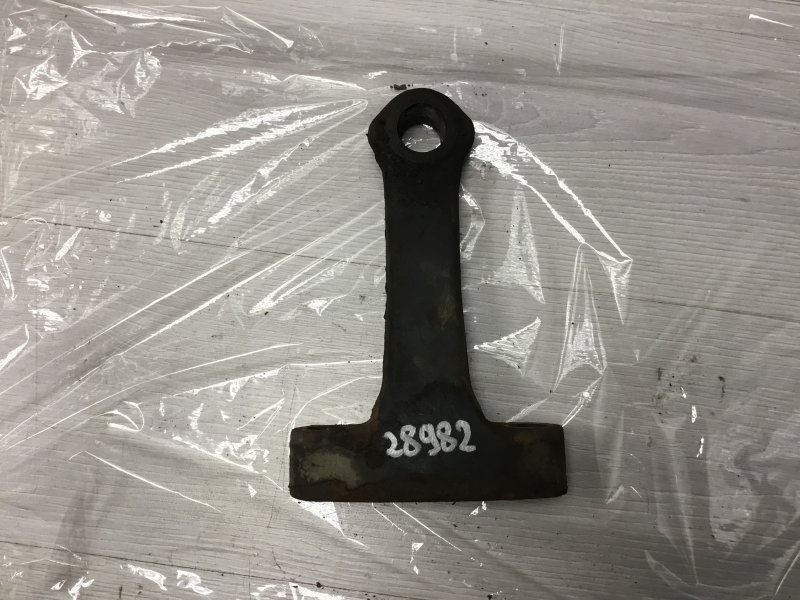 Рычаг поворотного кулака Scania P124 12 2001