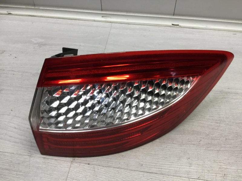 Фонарь правый FORD MONDEO 2 2009